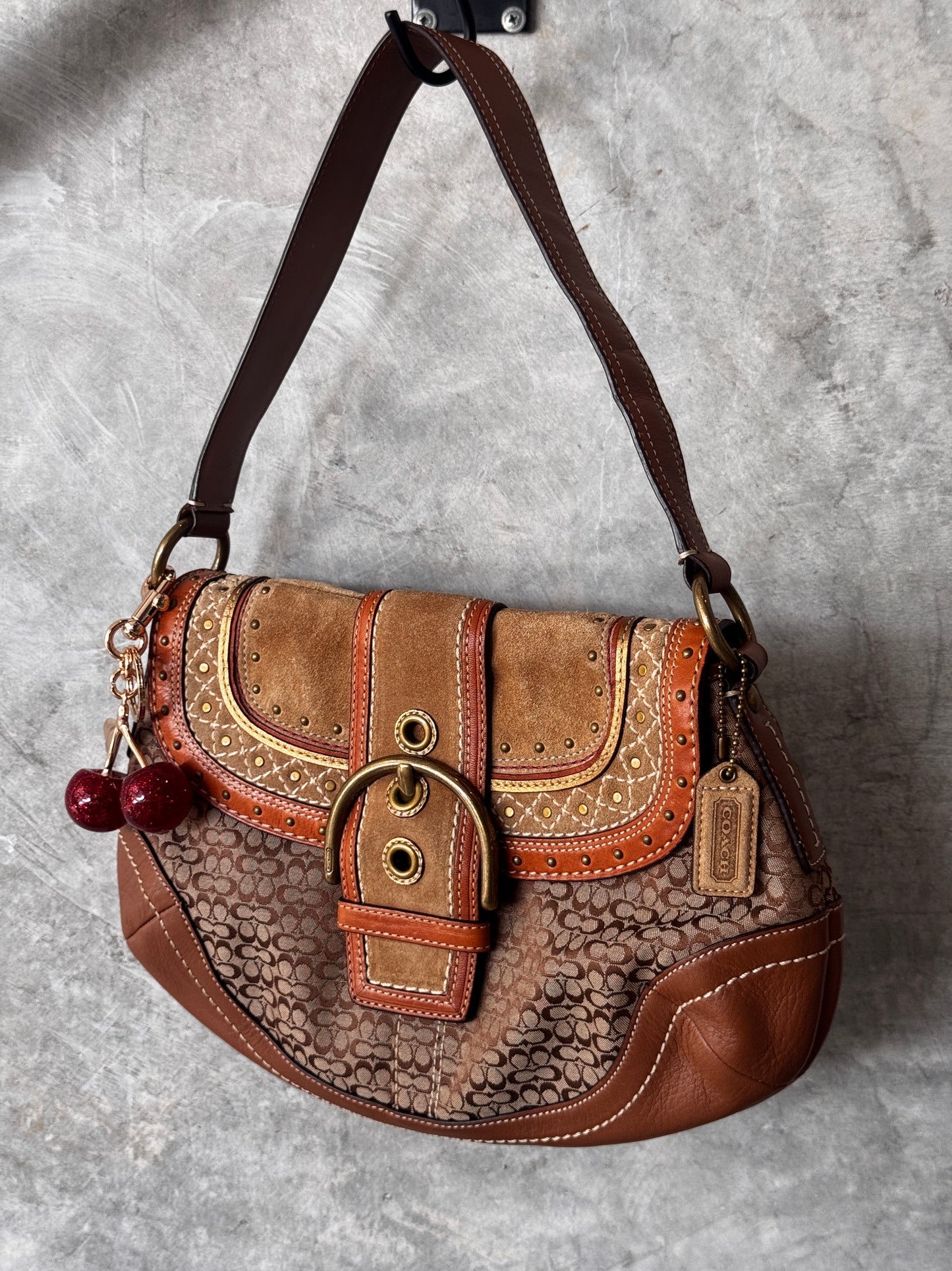 VINTAGE COACH SOHO HOBO HANDBAG