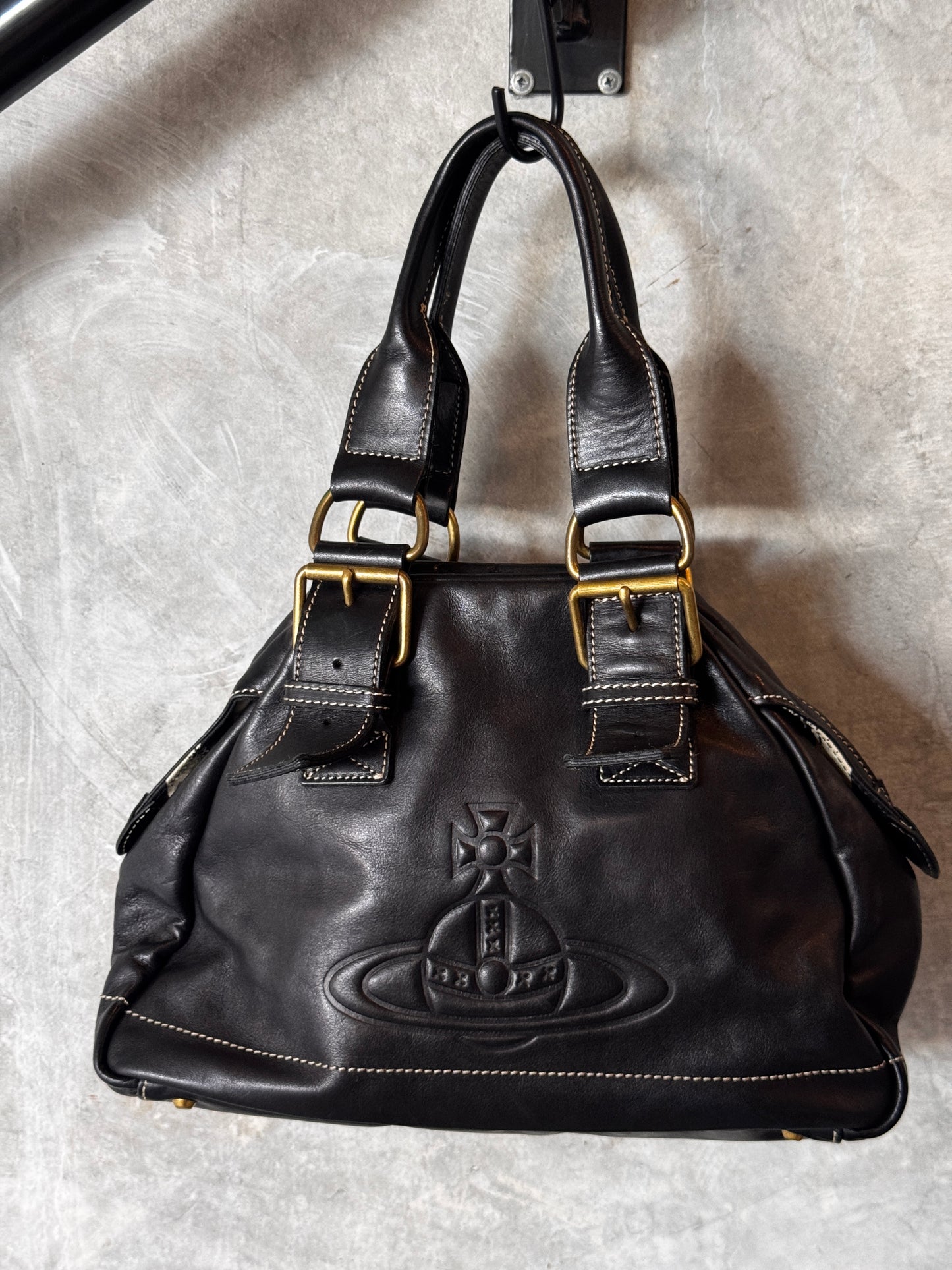 VIVIENNE WESTWOOD BLACK SHOULDER BAG