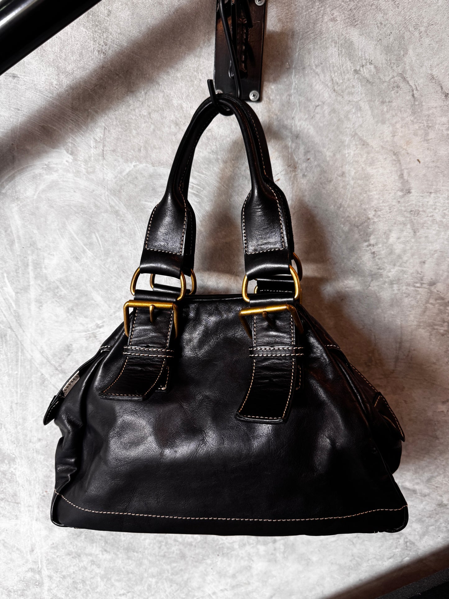 VIVIENNE WESTWOOD BLACK SHOULDER BAG